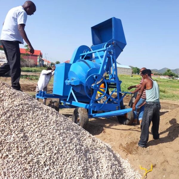 AFTON Concrete Mixer 650L with Loader - Image 3